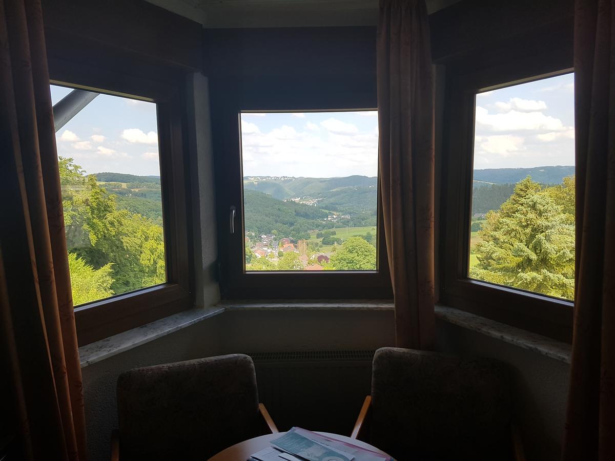 Hotel Zur Engelsburg Hausen-Wied Экстерьер фото