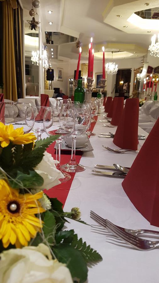 Hotel Zur Engelsburg Hausen-Wied Экстерьер фото